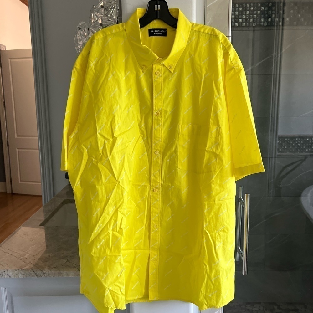 Balenciaga Repeat Logo Short-Sleeve Shirt - Picture 8 of 14